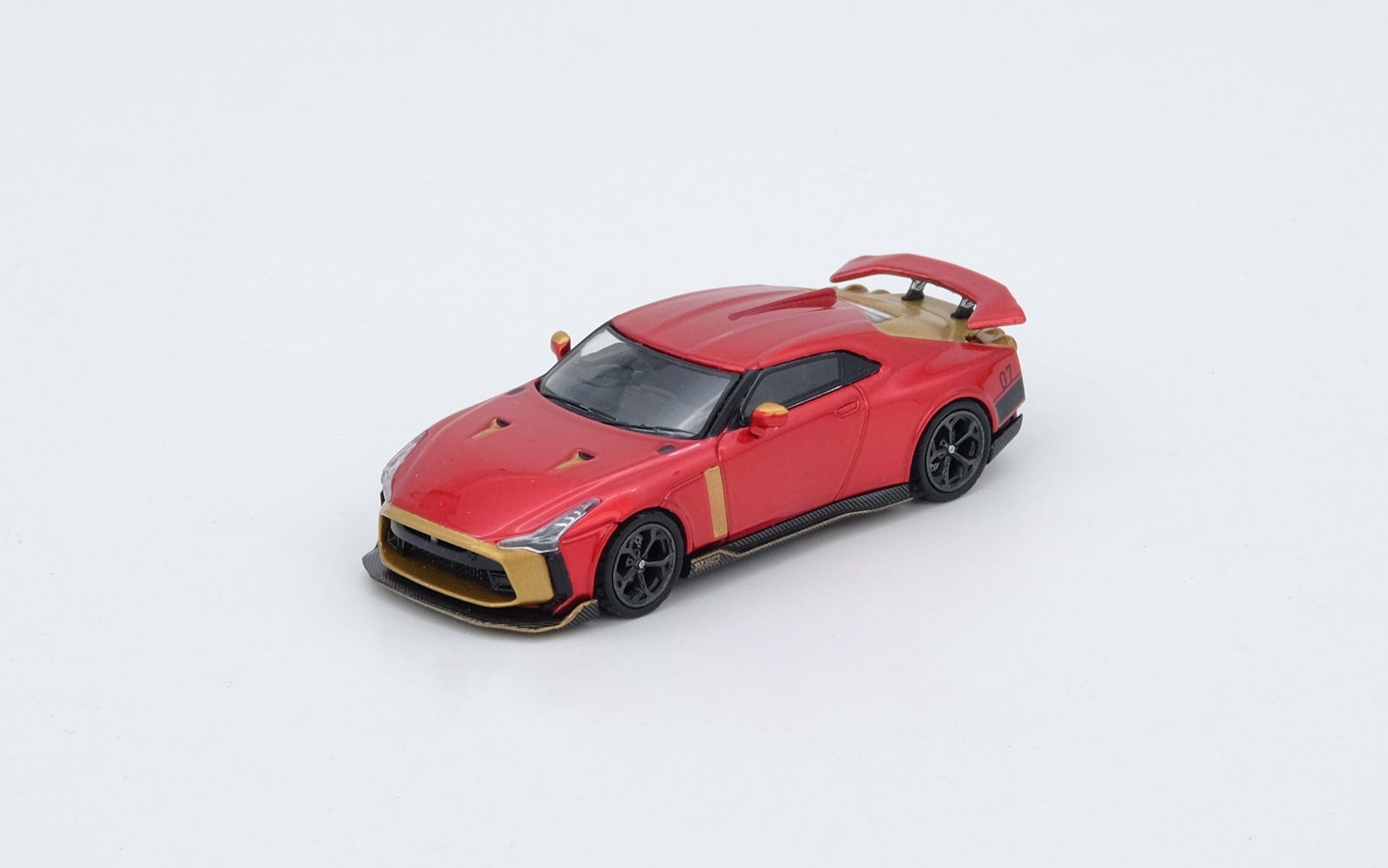 Nissan IP4 GT-R赤 ラジコンカー Nissan GT-R (R35) LIBERTY WALK Red Diecast Model Car | Pink Slips