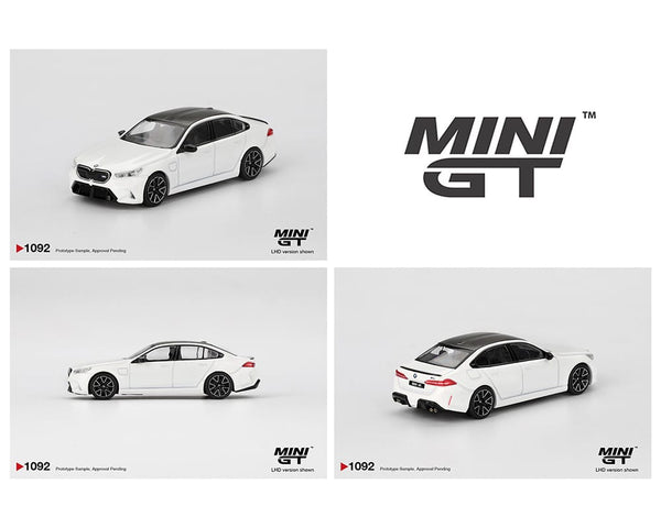 BMW_M5_Alpine_White_Mini_GT_1_64