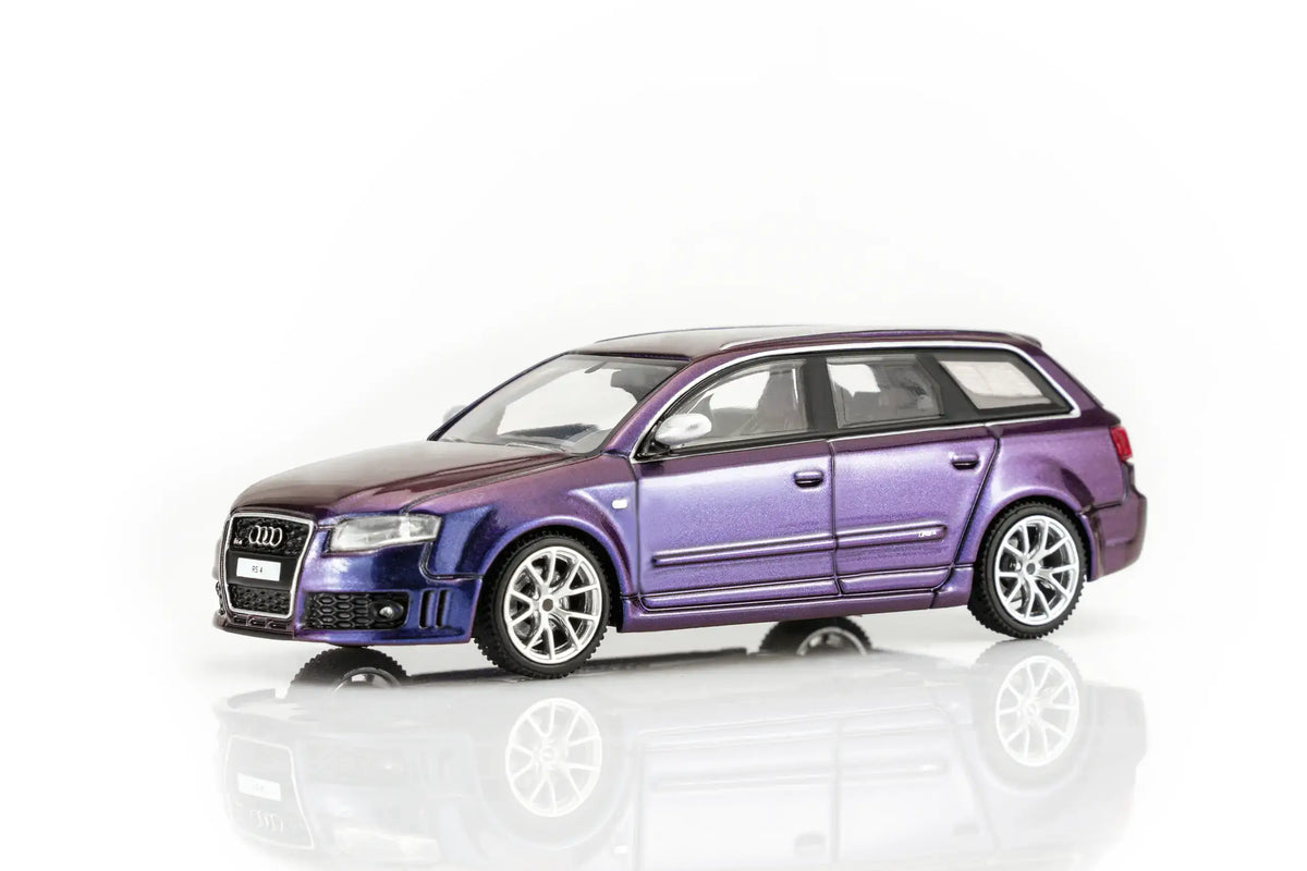 (PRE-ORDER) Audi RS4 B7 2005 Armygirl Purple Pearl Motorhelix 1/64 M68311