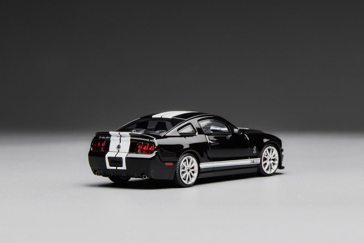 Ford Mustang Shelby GT500 Super Snake 2007 Black with White Stripe Motorhelix x Greenlight 1:64