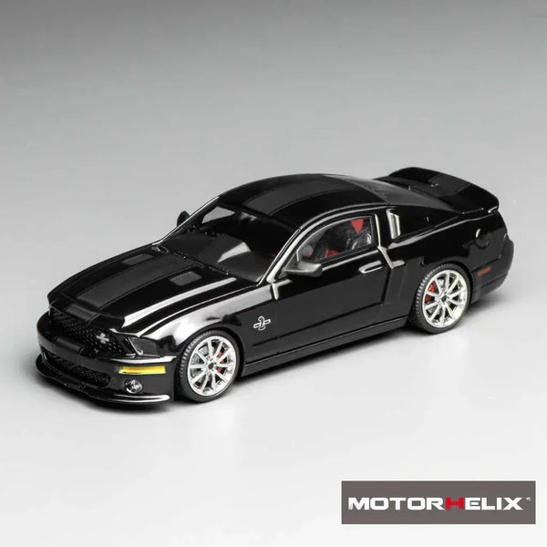 Ford Mustang Shelby GT500 Super Snake 2007 Black Motorhelix x Greenlight 1:64