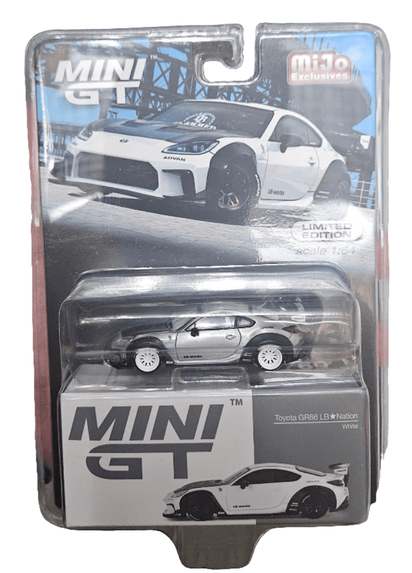 Chase Toyota GR86 LB Nation White Mini GT 1/64