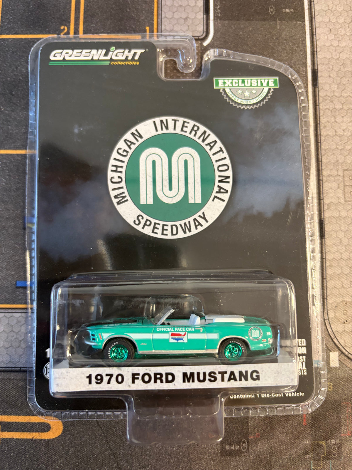 Chase 1970 Ford Mustang Mach 1 428 Cobra Jet Convertible Michigan International Raceway Official Pace Car Hobby Exclusive Greenlight 1:64 scale 30364Chase
