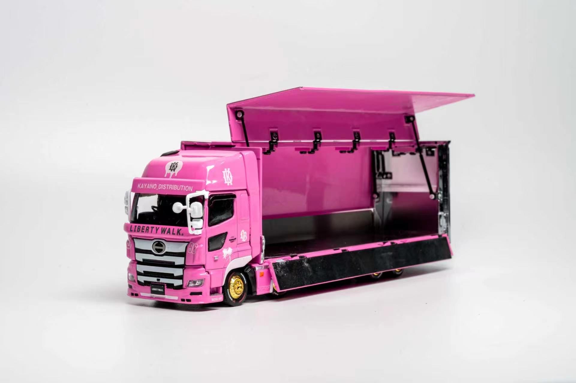 Hino 700 LB Pink Kayano Distribution Edition GCD 1:64 – Hanz Driven