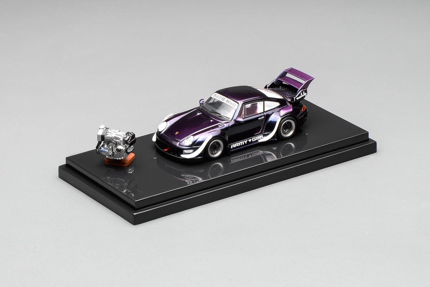 Pre-order) Porsche 911 993 RWB Army Girl with magnetic air-cooled