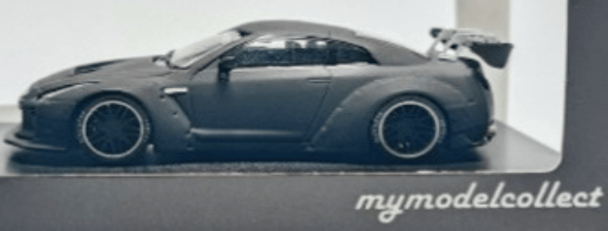 Nissan GTR R35 LB Works 1.5 Matte Black My Model Collect 1/64 MC640004C