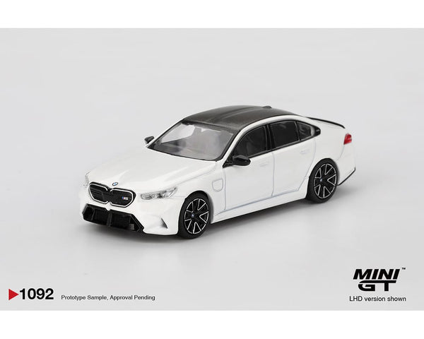  BMW M5 – Alpine White Mini GT 1:64
