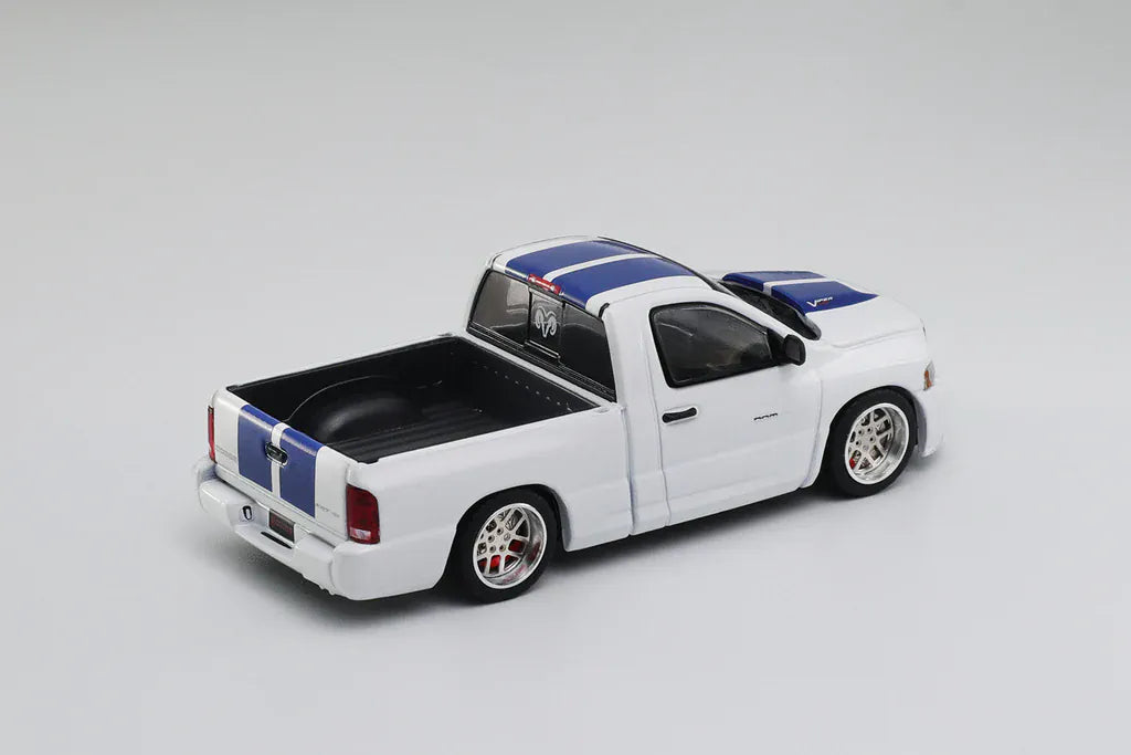 1/64 Dodge RAM TRX ダッジ　ラムTRX トラックミニカー 1:32 Dodge RAM 1000 TRX Mammoth Pick-up Alloy Car Model with Sound