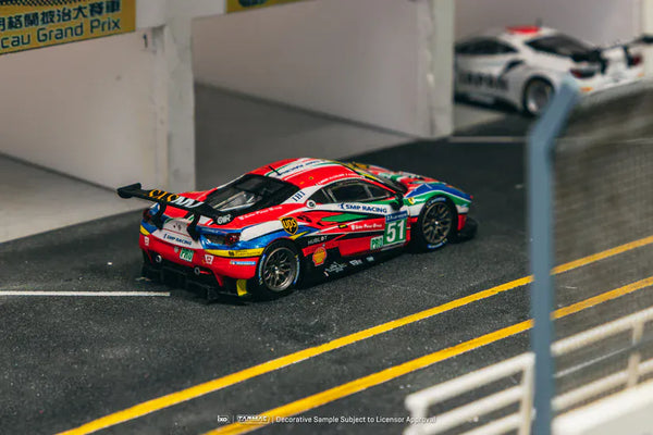 Ferrari 488 GTE 24h of Le Mans 2016 G. Bruni J. Calado A. Pier Guidi Tarmac Works 1/64