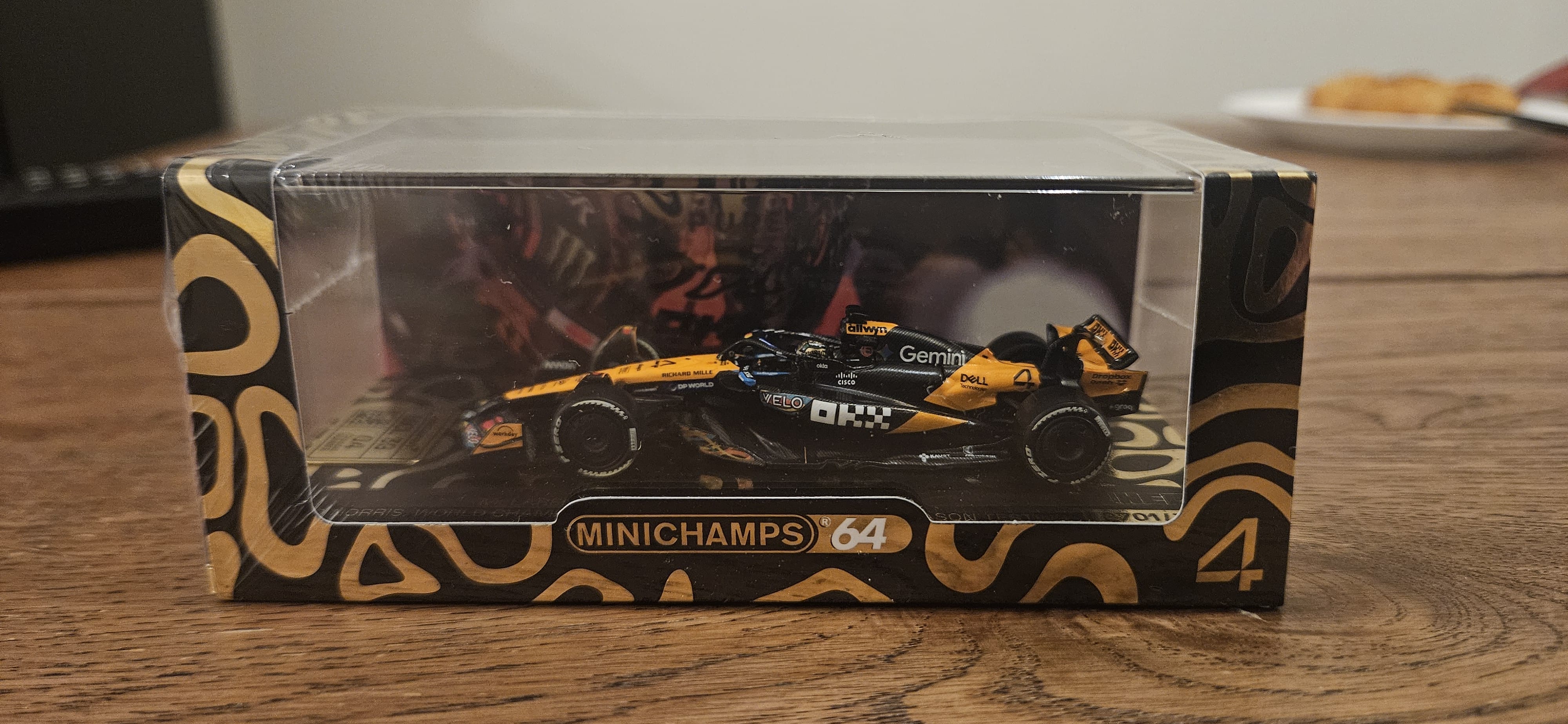 Mclaren Formula 1 Team MCL39 Lando Norris World Champion 2025 Gold