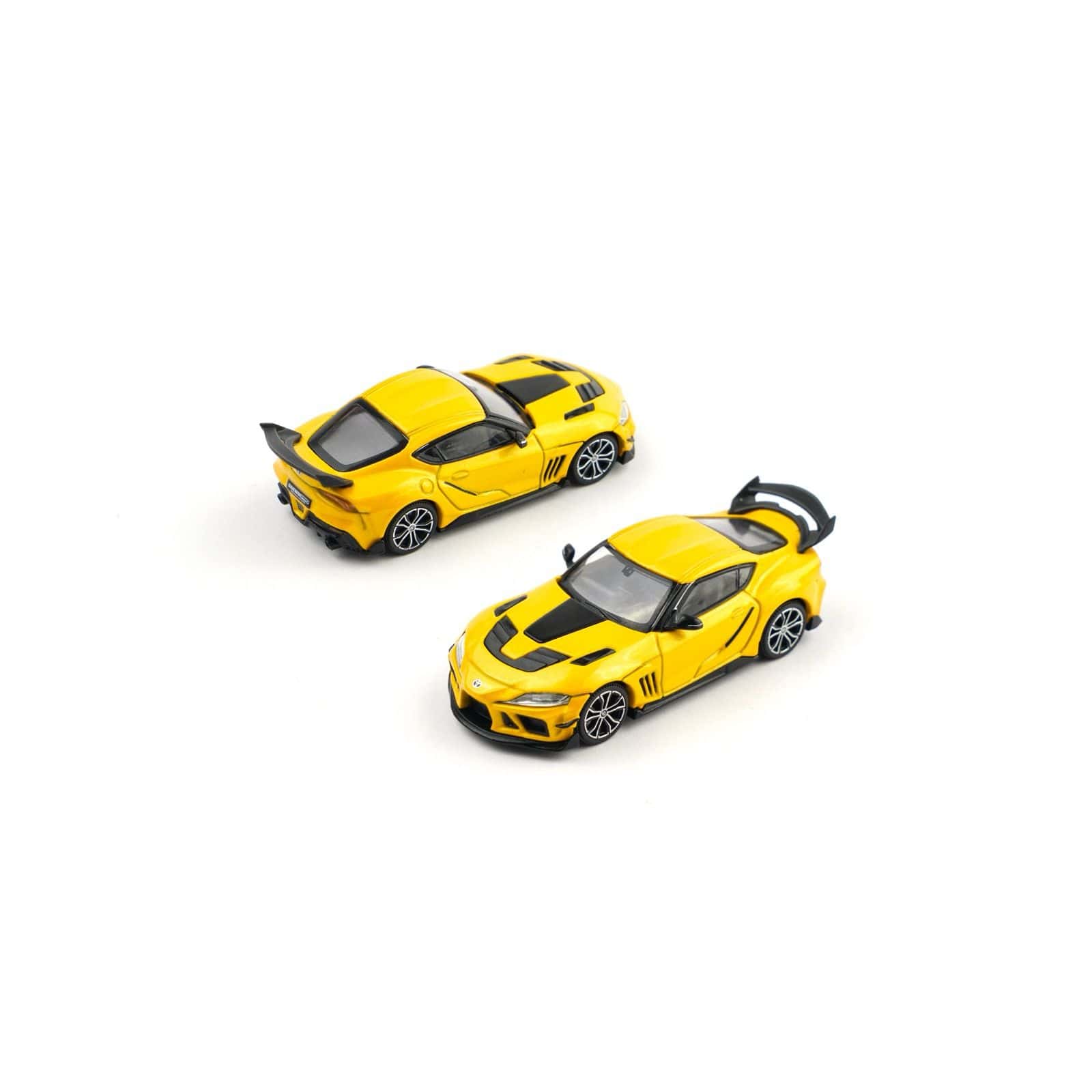 PRE-ORDER) Case of 12x (includes 1x chase) Darwin Pro 66G WBK